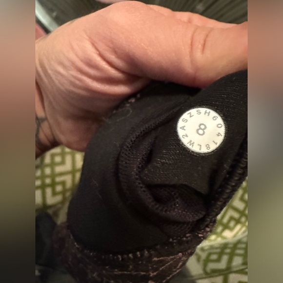 Lululemon Sports Bra - Picture 5 of 7